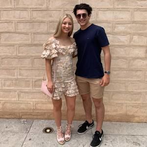 Meet your Posher, Claudia